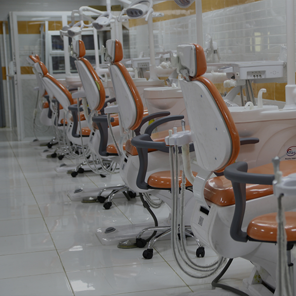 العيادات المجانية